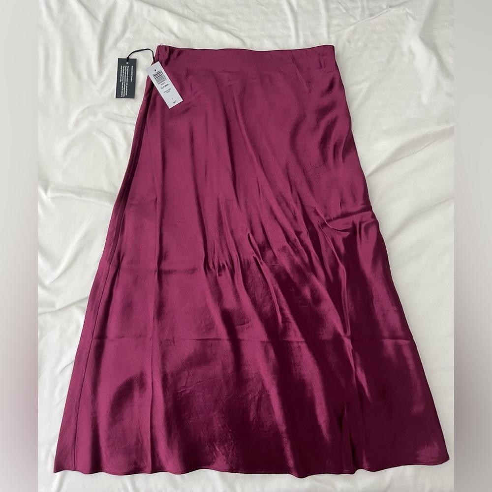 NWT Aritzia - Babaton Slip Midi Skirt Grapevine